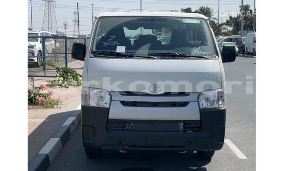 Buy Import Toyota Hiace White Car in Import - Dubai in Great Comore Buy Import Toyota Hiace White Car in Import - Dubai in Great Comore