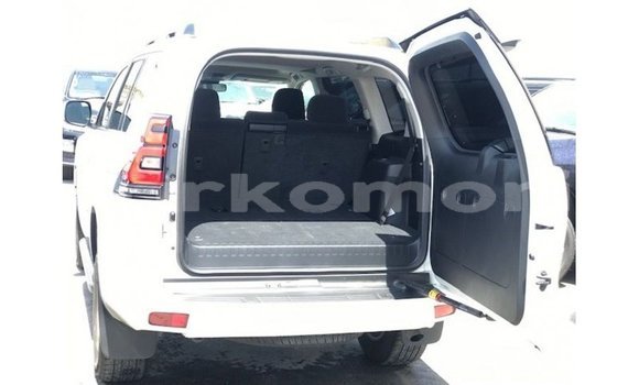 Buy Import Toyota Prado White Car in Import - Dubai in Great Comore Buy Import Toyota Prado White Car in Import - Dubai in Great Comore