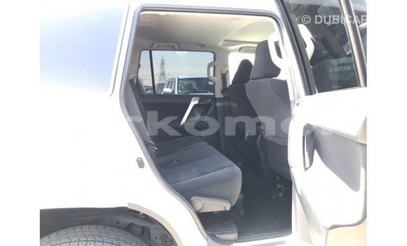 Buy Import Toyota Prado White Car in Import - Dubai in Great Comore Buy Import Toyota Prado White Car in Import - Dubai in Great Comore