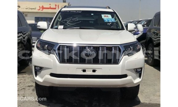 Acheter Import Voiture Toyota Prado Blanc à Import - Dubai, Grande Comore Acheter Import Voiture Toyota Prado Blanc à Import - Dubai, Grande Comore