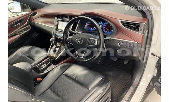 Buy Import Toyota Harrier White Car in Import - Dubai in Great Comore Buy Import Toyota Harrier White Car in Import - Dubai in Great Comore