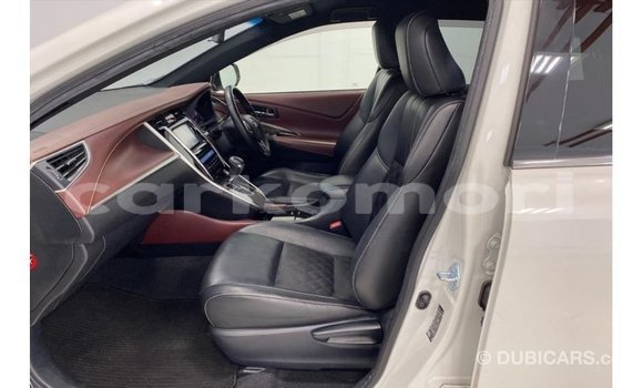 Buy Import Toyota Harrier White Car in Import - Dubai in Great Comore Buy Import Toyota Harrier White Car in Import - Dubai in Great Comore