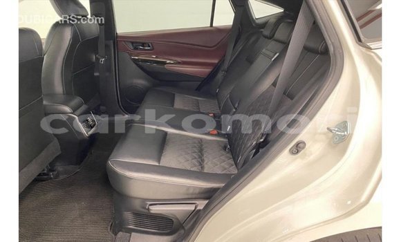 Buy Import Toyota Harrier White Car in Import - Dubai in Great Comore Buy Import Toyota Harrier White Car in Import - Dubai in Great Comore