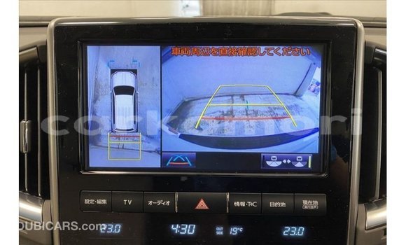 Acheter Import Voiture Toyota Land Cruiser Blanc à Import - Dubai, Grande Comore Acheter Import Voiture Toyota Land Cruiser Blanc à Import - Dubai, Grande Comore