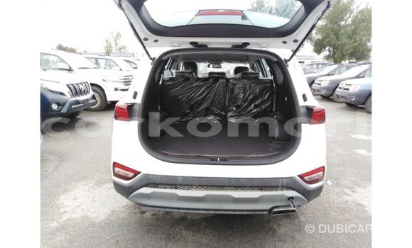Buy Import Hyundai Santa Fe White Car in Import - Dubai in Great Comore Buy Import Hyundai Santa Fe White Car in Import - Dubai in Great Comore