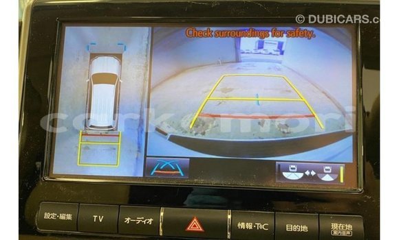 Acheter Import Voiture Toyota Land Cruiser Blanc à Import - Dubai, Grande Comore Acheter Import Voiture Toyota Land Cruiser Blanc à Import - Dubai, Grande Comore