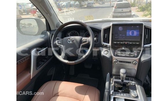 Buy Import Toyota Land Cruiser Black Car in Import - Dubai in Great Comore Buy Import Toyota Land Cruiser Black Car in Import - Dubai in Great Comore