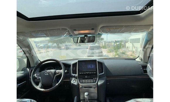 Buy Import Toyota Land Cruiser Black Car in Import - Dubai in Great Comore Buy Import Toyota Land Cruiser Black Car in Import - Dubai in Great Comore