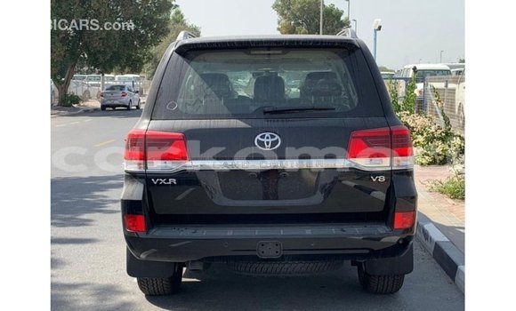 Buy Import Toyota Land Cruiser Black Car in Import - Dubai in Great Comore Buy Import Toyota Land Cruiser Black Car in Import - Dubai in Great Comore