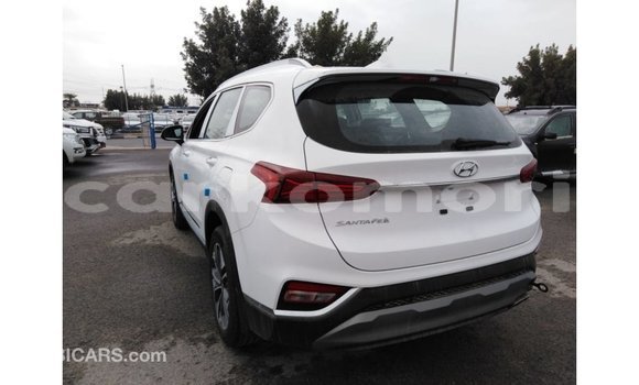 Buy Import Hyundai Santa Fe White Car in Import - Dubai in Great Comore Buy Import Hyundai Santa Fe White Car in Import - Dubai in Great Comore