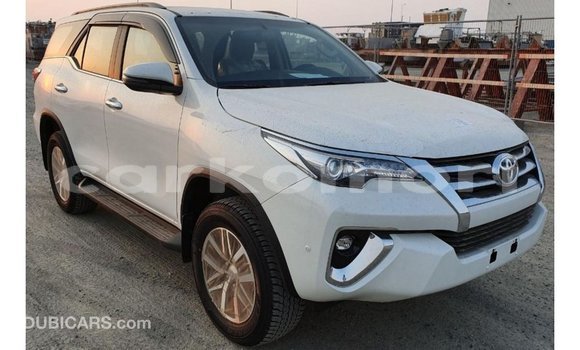 Buy Import Toyota Fortuner White Car in Import - Dubai in Great Comore Buy Import Toyota Fortuner White Car in Import - Dubai in Great Comore