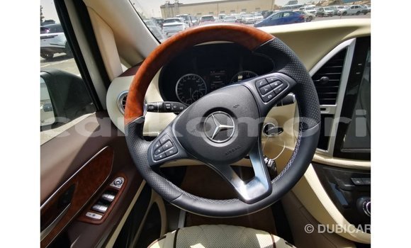 Buy Import Mercedes-Benz Vito White Car in Import - Dubai in Great Comore Buy Import Mercedes-Benz Vito White Car in Import - Dubai in Great Comore