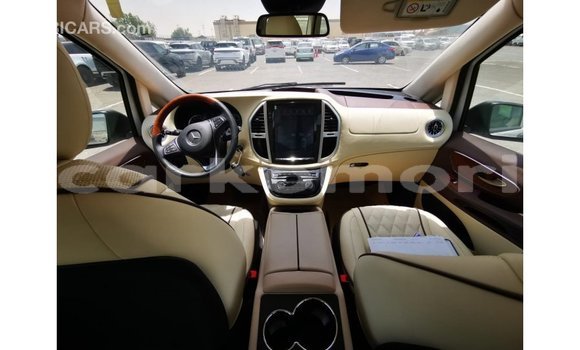 Buy Import Mercedes-Benz Vito White Car in Import - Dubai in Great Comore Buy Import Mercedes-Benz Vito White Car in Import - Dubai in Great Comore