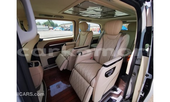 Buy Import Mercedes-Benz Vito White Car in Import - Dubai in Great Comore Buy Import Mercedes-Benz Vito White Car in Import - Dubai in Great Comore