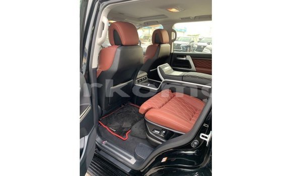 Buy Import Toyota Land Cruiser Black Car in Import - Dubai in Great Comore Buy Import Toyota Land Cruiser Black Car in Import - Dubai in Great Comore