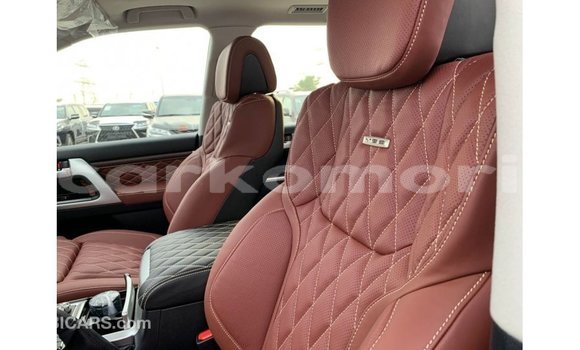 Buy Import Toyota Land Cruiser Black Car in Import - Dubai in Great Comore Buy Import Toyota Land Cruiser Black Car in Import - Dubai in Great Comore