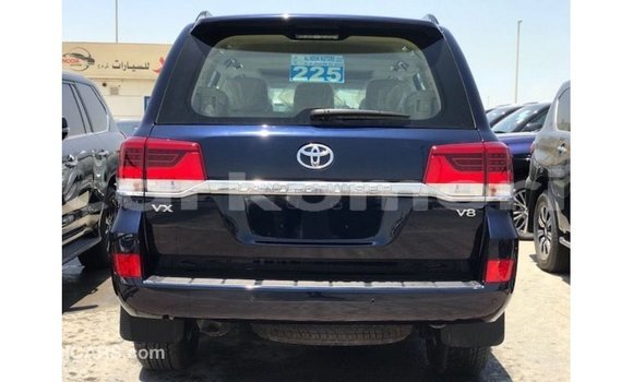 Acheter Import Voiture Toyota Land Cruiser Bleu à Import - Dubai, Grande Comore Acheter Import Voiture Toyota Land Cruiser Bleu à Import - Dubai, Grande Comore
