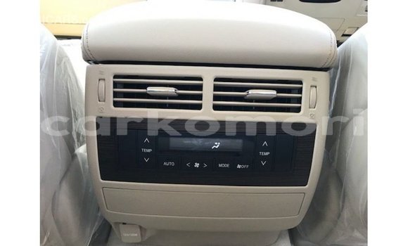 Acheter Import Voiture Toyota Land Cruiser Bleu à Import - Dubai, Grande Comore Acheter Import Voiture Toyota Land Cruiser Bleu à Import - Dubai, Grande Comore