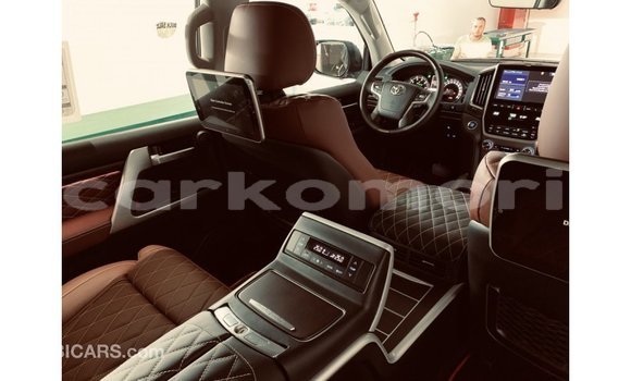 Buy Import Toyota Land Cruiser Black Car in Import - Dubai in Great Comore Buy Import Toyota Land Cruiser Black Car in Import - Dubai in Great Comore