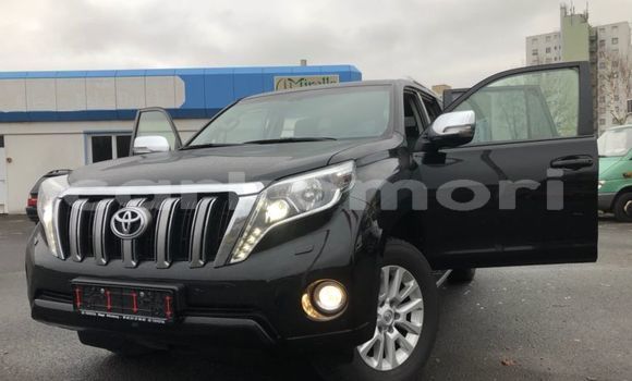 Acheter Occasion Voiture Toyota Land Cruiser Blanc à Moroni, Grande Comore Acheter Occasion Voiture Toyota Land Cruiser Blanc à Moroni, Grande Comore