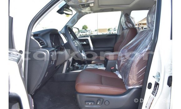 Buy Import Toyota 4Runner White Car in Import - Dubai in Great Comore Buy Import Toyota 4Runner White Car in Import - Dubai in Great Comore