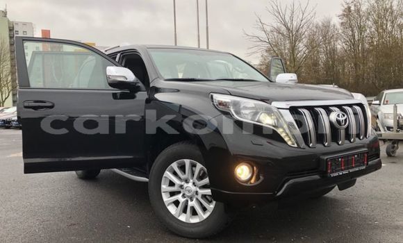 Acheter Occasion Voiture Toyota Land Cruiser Blanc à Moroni, Grande Comore Acheter Occasion Voiture Toyota Land Cruiser Blanc à Moroni, Grande Comore