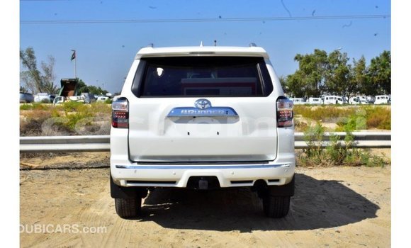 Buy Import Toyota 4Runner White Car in Import - Dubai in Great Comore Buy Import Toyota 4Runner White Car in Import - Dubai in Great Comore