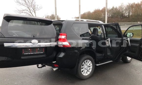 Acheter Occasion Voiture Toyota Land Cruiser Blanc à Moroni, Grande Comore Acheter Occasion Voiture Toyota Land Cruiser Blanc à Moroni, Grande Comore