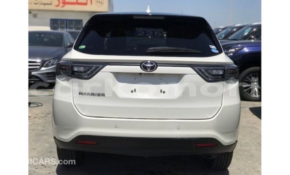 Acheter Import Voiture Toyota Harrier Blanc à Import - Dubai, Grande Comore Acheter Import Voiture Toyota Harrier Blanc à Import - Dubai, Grande Comore