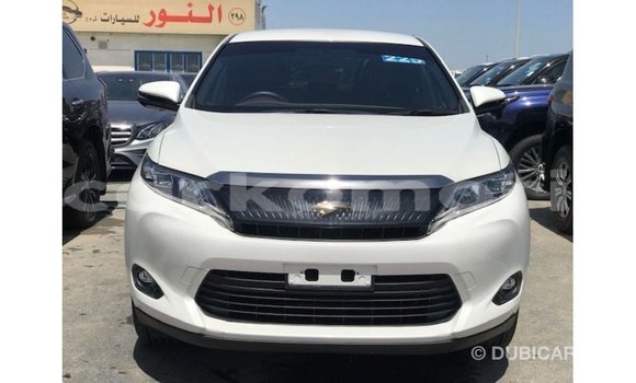 Acheter Import Voiture Toyota Harrier Blanc à Import - Dubai, Grande Comore Acheter Import Voiture Toyota Harrier Blanc à Import - Dubai, Grande Comore