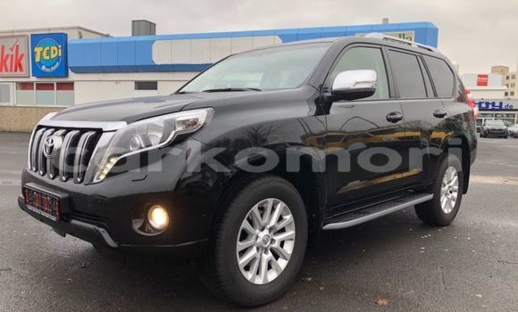 Acheter Occasion Voiture Toyota Land Cruiser Blanc à Moroni, Grande Comore Acheter Occasion Voiture Toyota Land Cruiser Blanc à Moroni, Grande Comore