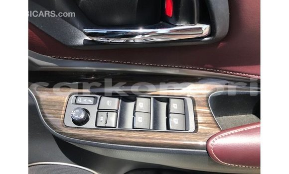 Acheter Import Voiture Toyota Harrier Blanc à Import - Dubai, Grande Comore Acheter Import Voiture Toyota Harrier Blanc à Import - Dubai, Grande Comore