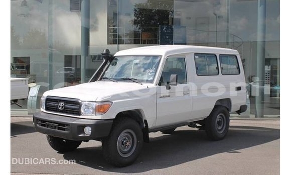 Buy Import Toyota Land Cruiser White Car in Import - Dubai in Great Comore Buy Import Toyota Land Cruiser White Car in Import - Dubai in Great Comore