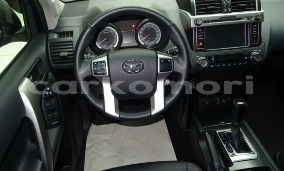 Acheter Occasion Voiture Toyota Land Cruiser Blanc à Moroni, Grande Comore Acheter Occasion Voiture Toyota Land Cruiser Blanc à Moroni, Grande Comore