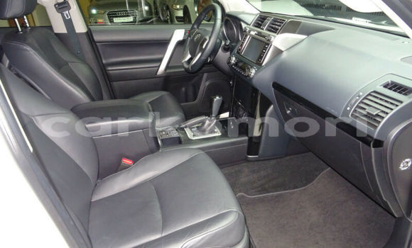 Acheter Occasion Voiture Toyota Land Cruiser Blanc à Moroni, Grande Comore Acheter Occasion Voiture Toyota Land Cruiser Blanc à Moroni, Grande Comore