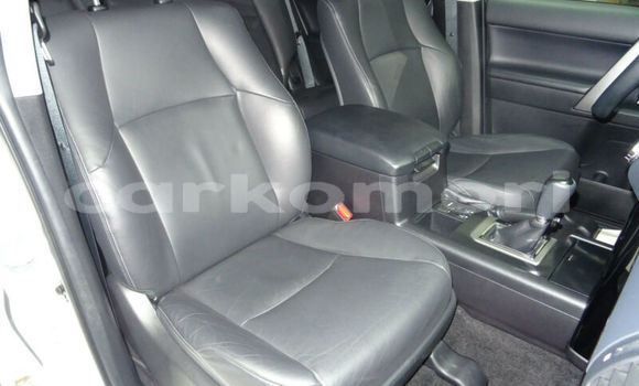 Acheter Occasion Voiture Toyota Land Cruiser Blanc à Moroni, Grande Comore Acheter Occasion Voiture Toyota Land Cruiser Blanc à Moroni, Grande Comore