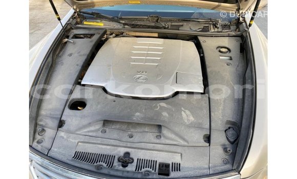 Acheter Import Voiture Lexus LS Autre à Import - Dubai, Grande Comore Acheter Import Voiture Lexus LS Autre à Import - Dubai, Grande Comore