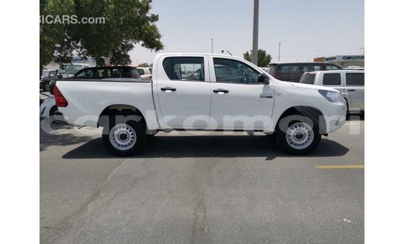 Buy Import Toyota Hilux White Car in Import - Dubai in Great Comore Buy Import Toyota Hilux White Car in Import - Dubai in Great Comore