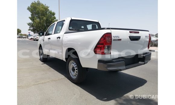 Buy Import Toyota Hilux White Car in Import - Dubai in Great Comore Buy Import Toyota Hilux White Car in Import - Dubai in Great Comore