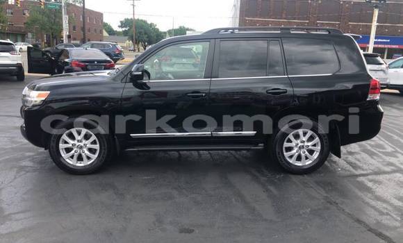 Acheter Occasion Voiture Toyota Land Cruiser Noir à Moroni, Grande Comore Acheter Occasion Voiture Toyota Land Cruiser Noir à Moroni, Grande Comore