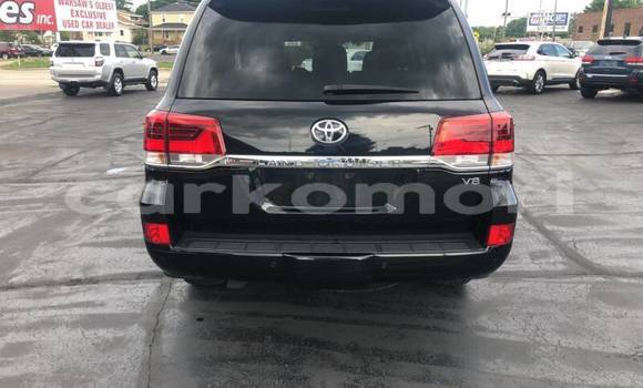 Acheter Occasion Voiture Toyota Land Cruiser Noir à Moroni, Grande Comore Acheter Occasion Voiture Toyota Land Cruiser Noir à Moroni, Grande Comore