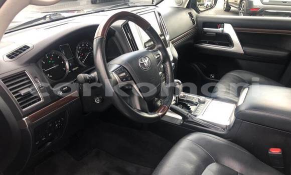 Acheter Occasion Voiture Toyota Land Cruiser Noir à Moroni, Grande Comore Acheter Occasion Voiture Toyota Land Cruiser Noir à Moroni, Grande Comore