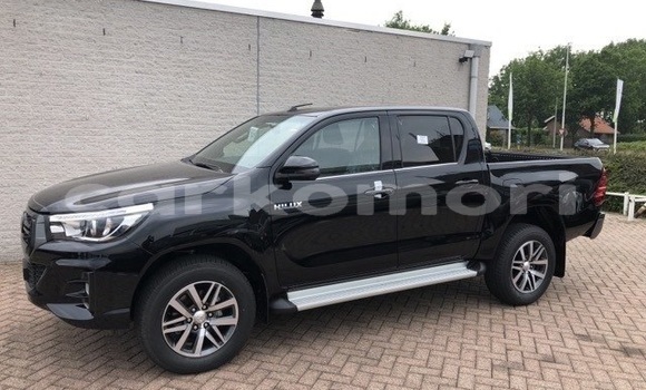 Acheter Occasion Voiture Toyota Hilux Noir à Domoni, Anjouan Acheter Occasion Voiture Toyota Hilux Noir à Domoni, Anjouan