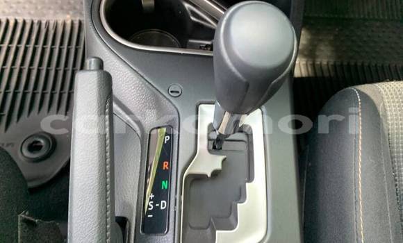 Acheter Occasion Voiture Toyota RAV4 Beige à Mitsamiouli, Njazidja Acheter Occasion Voiture Toyota RAV4 Beige à Mitsamiouli, Njazidja