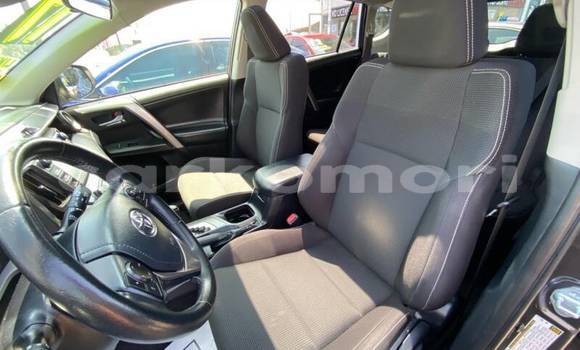 Acheter Occasion Voiture Toyota RAV4 Beige à Mitsamiouli, Njazidja Acheter Occasion Voiture Toyota RAV4 Beige à Mitsamiouli, Njazidja