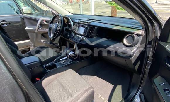 Acheter Occasion Voiture Toyota RAV4 Beige à Mitsamiouli, Njazidja Acheter Occasion Voiture Toyota RAV4 Beige à Mitsamiouli, Njazidja