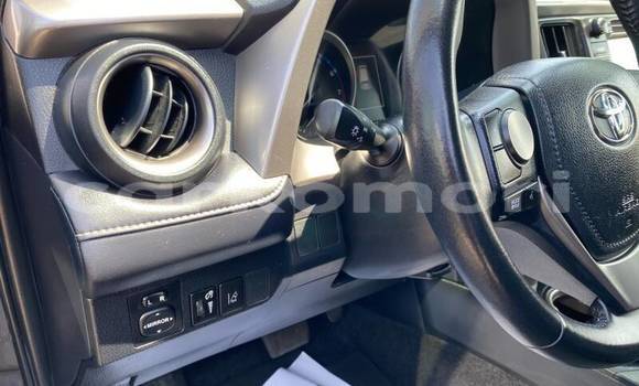 Acheter Occasion Voiture Toyota RAV4 Beige à Mitsamiouli, Njazidja Acheter Occasion Voiture Toyota RAV4 Beige à Mitsamiouli, Njazidja