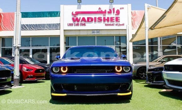 Acheter Import Voiture Dodge Challenger Bleu à Import - Dubai, Grande Comore Acheter Import Voiture Dodge Challenger Bleu à Import - Dubai, Grande Comore