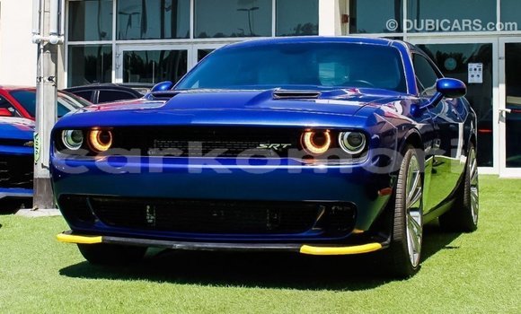 Acheter Import Voiture Dodge Challenger Bleu à Import - Dubai, Grande Comore Acheter Import Voiture Dodge Challenger Bleu à Import - Dubai, Grande Comore