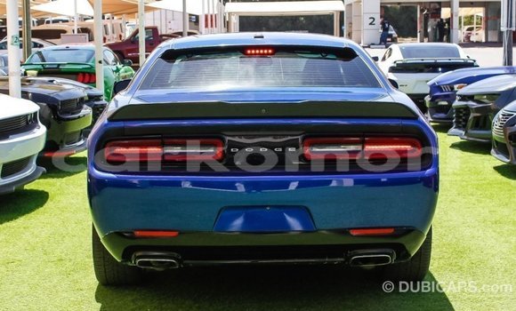 Acheter Import Voiture Dodge Challenger Bleu à Import - Dubai, Grande Comore Acheter Import Voiture Dodge Challenger Bleu à Import - Dubai, Grande Comore